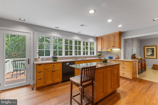 11103 BURYWOOD LN, Reston, VA 20194
