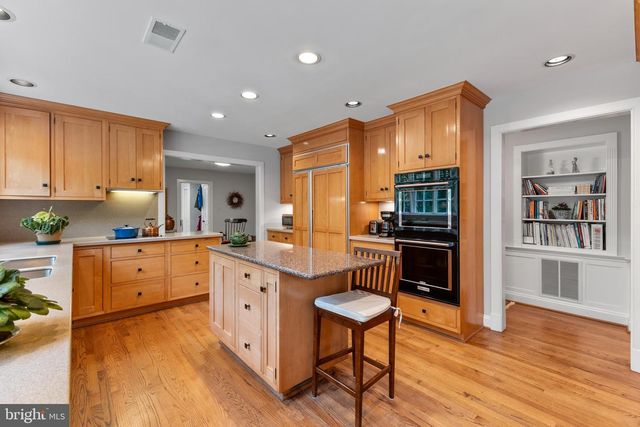 11103 BURYWOOD LN, Reston, VA 20194