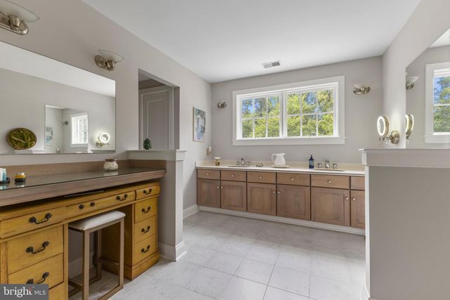 11103 BURYWOOD LN, Reston, VA 20194
