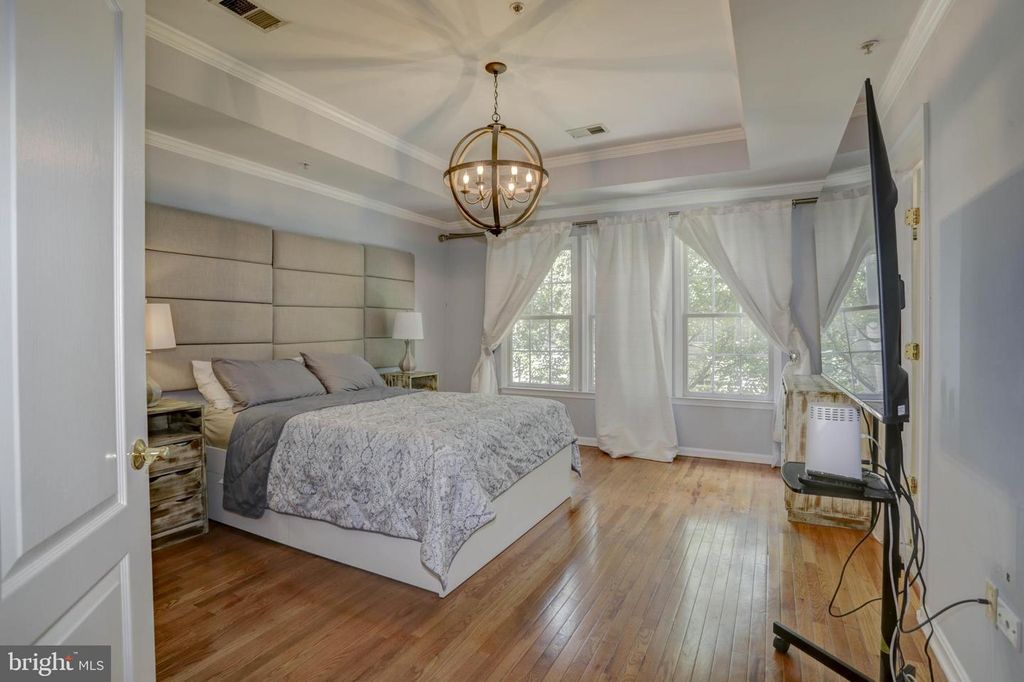 Image 23 of property listing at 11906 CASTLEGATE CT #45, Rockville, MD 20852