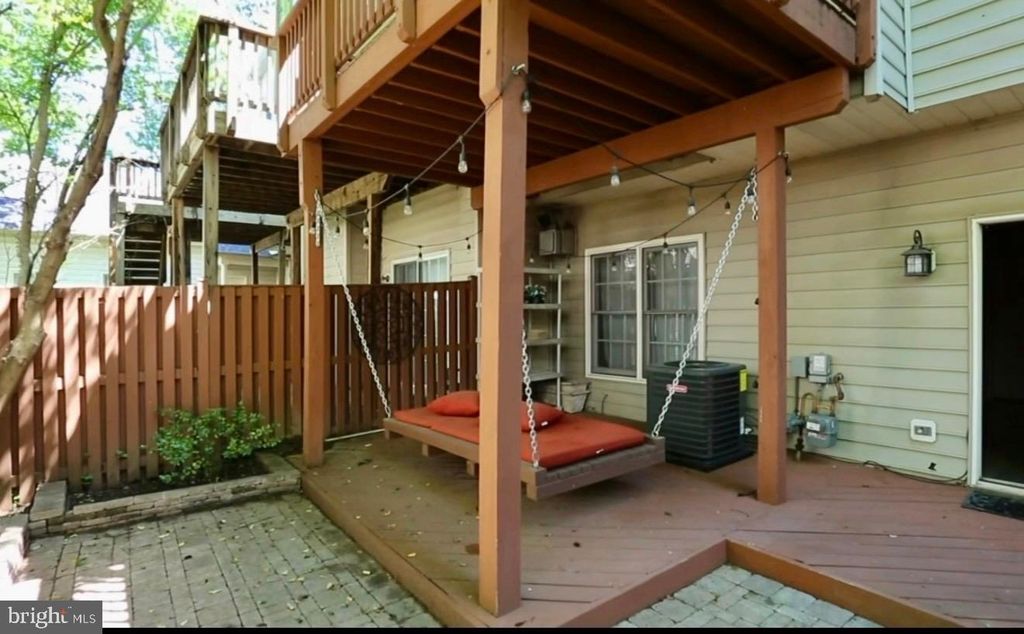Image 29 of property listing at 11906 CASTLEGATE CT #45, Rockville, MD 20852