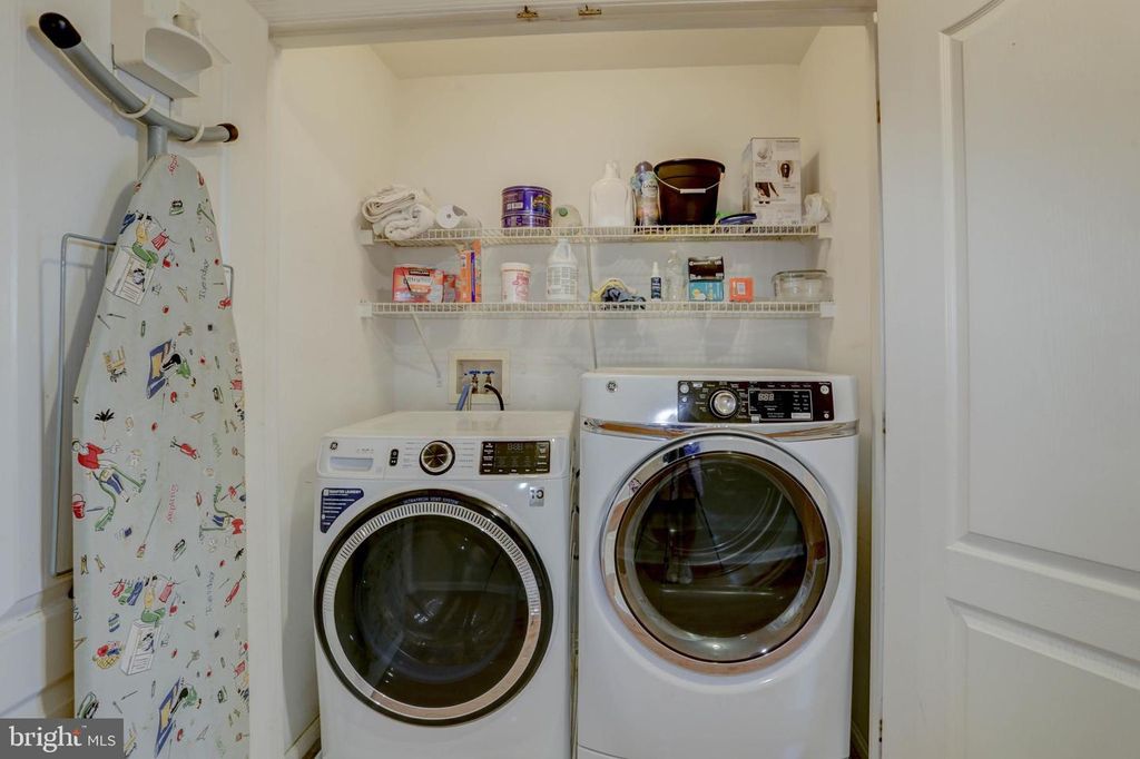 Image 30 of property listing at 11906 CASTLEGATE CT #45, Rockville, MD 20852