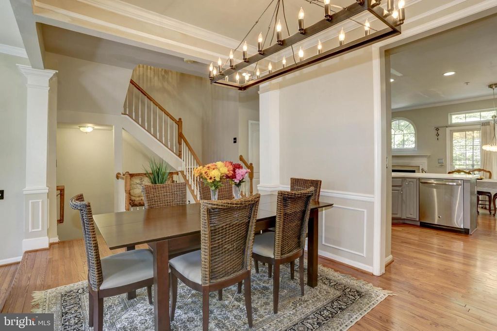 Image 5 of property listing at 11906 CASTLEGATE CT #45, Rockville, MD 20852