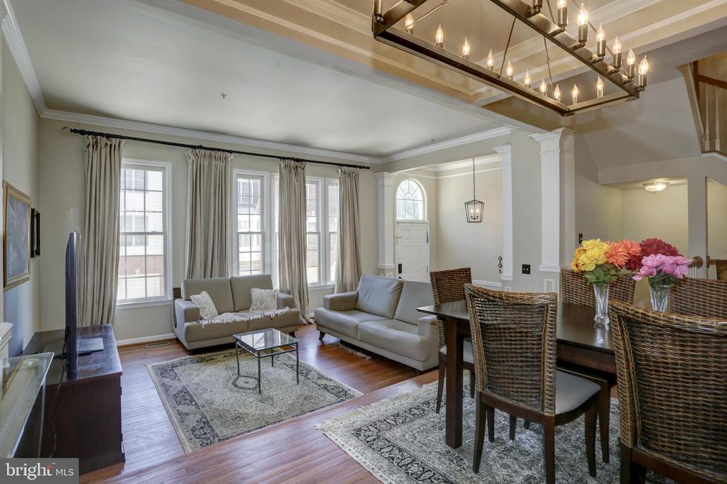 Image 6 of property listing at 11906 CASTLEGATE CT #45, Rockville, MD 20852