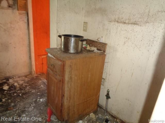 20009 Ohio Street, Detroit, MI 48221