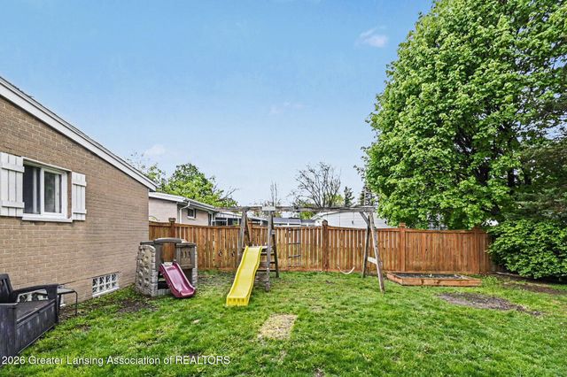 1116 N Magnolia Avenue, Lansing, MI 48912