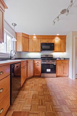 77 Warren Rd, Ashland, MA 01721