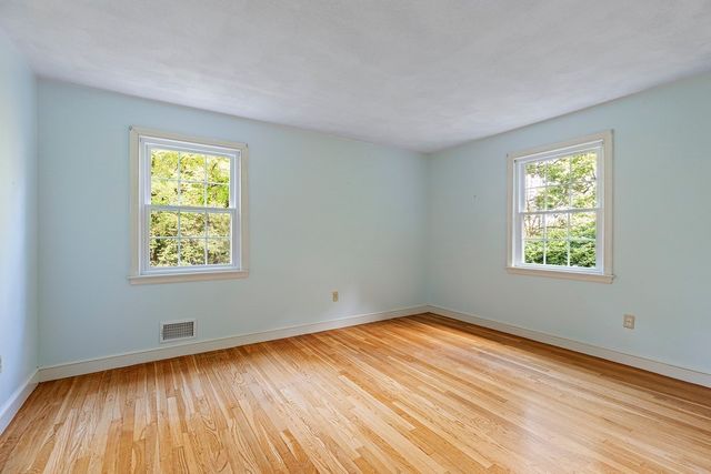 77 Warren Rd, Ashland, MA 01721