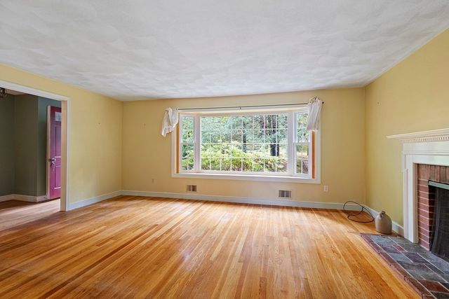 77 Warren Rd, Ashland, MA 01721