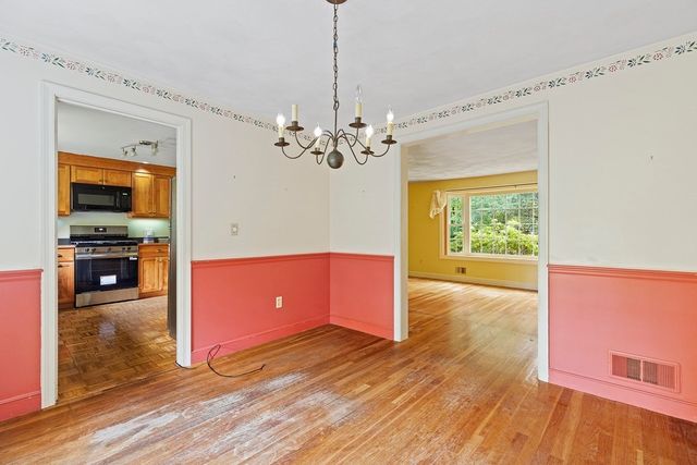 77 Warren Rd, Ashland, MA 01721
