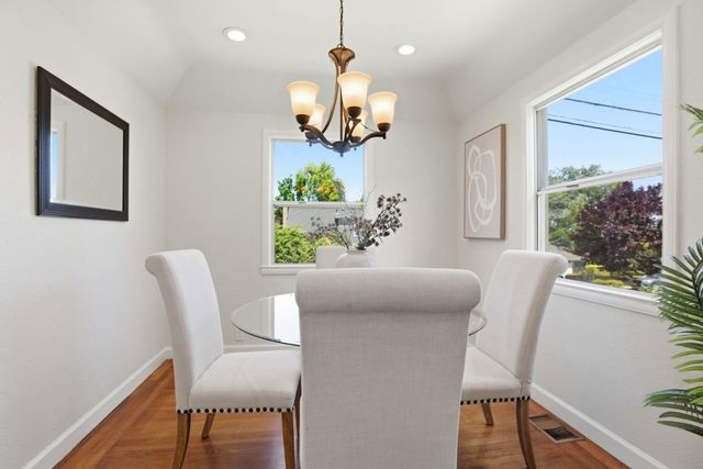 28 Alameda De Las Pulgas, Redwood City, CA 94062