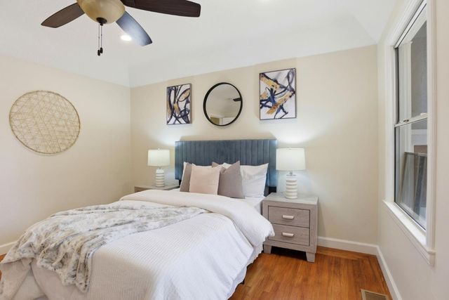 28 Alameda De Las Pulgas, Redwood City, CA 94062