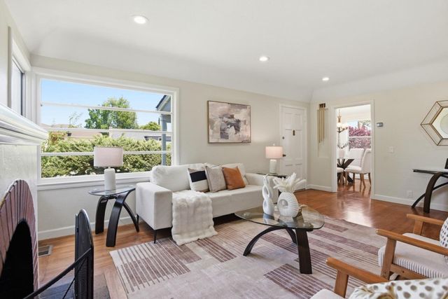 28 Alameda De Las Pulgas, Redwood City, CA 94062