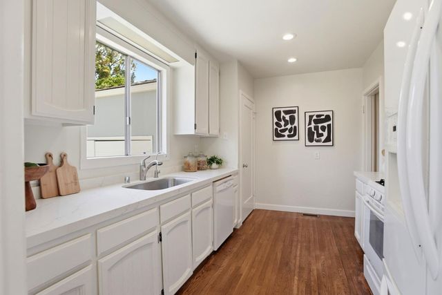 28 Alameda De Las Pulgas, Redwood City, CA 94062