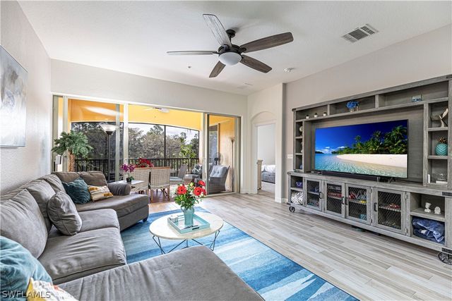 8641 Piazza Del Lago CIR 203, Estero, FL 33928