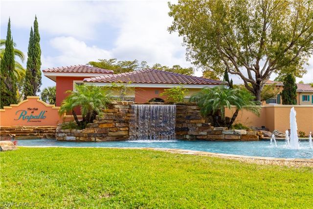 8641 Piazza Del Lago CIR 203, Estero, FL 33928