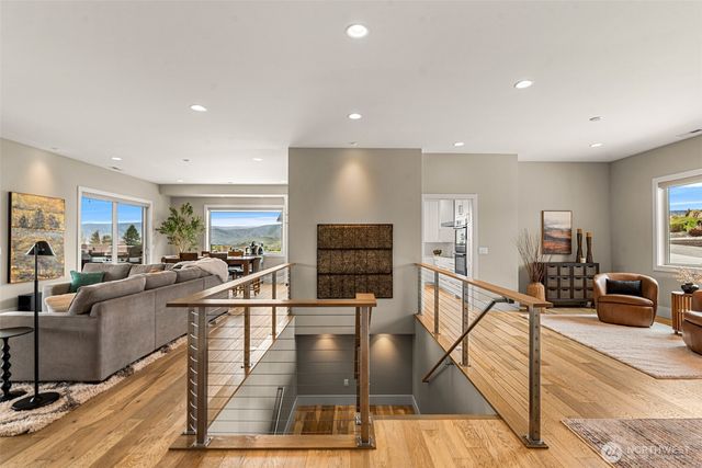 854 Autumn Crest Drive, Wenatchee, WA 98801