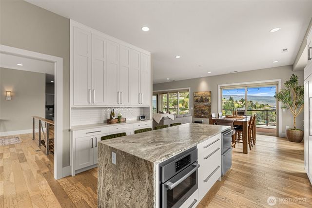 854 Autumn Crest Drive, Wenatchee, WA 98801