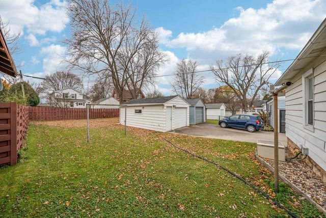 715 W 4TH STREET, Appleton, WI 54914