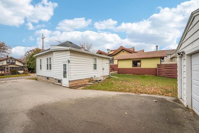 715 W 4TH STREET, Appleton, WI 54914