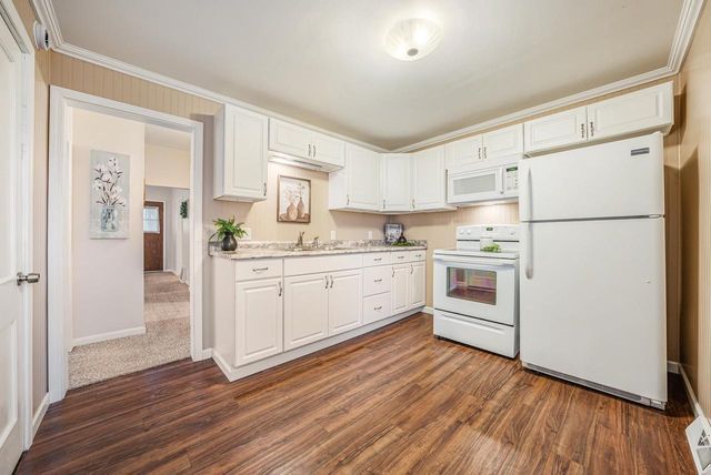 715 W 4TH STREET, Appleton, WI 54914