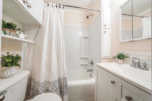 715 W 4TH STREET, Appleton, WI 54914