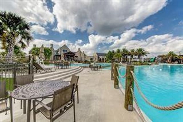 15527 Abbotshall Bend Drive, Humble, TX 77346