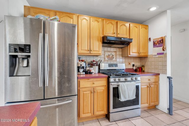 2010 Oak Dale Road, Toms River, NJ 08753