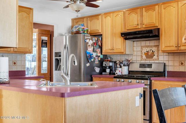 2010 Oak Dale Road, Toms River, NJ 08753