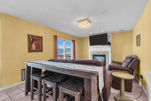 2010 Oak Dale Road, Toms River, NJ 08753