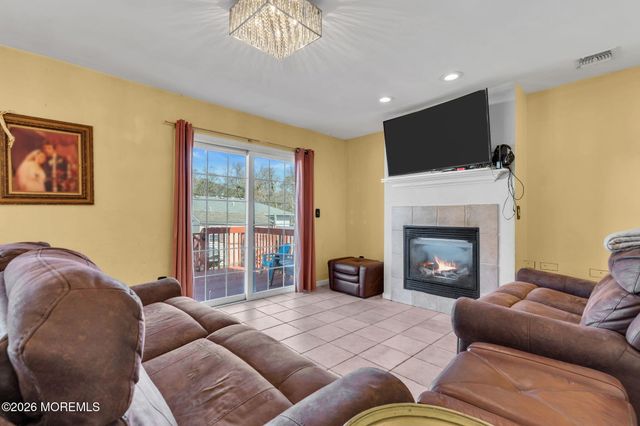 2010 Oak Dale Road, Toms River, NJ 08753