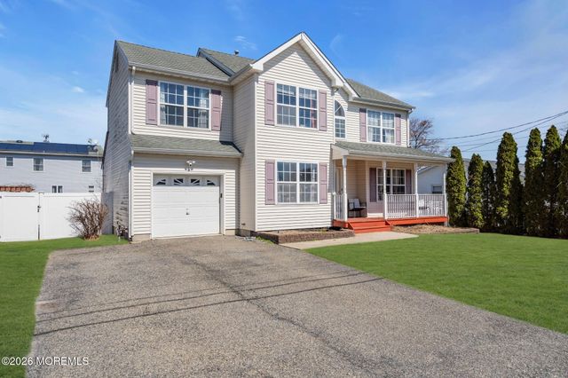 2010 Oak Dale Road, Toms River, NJ 08753