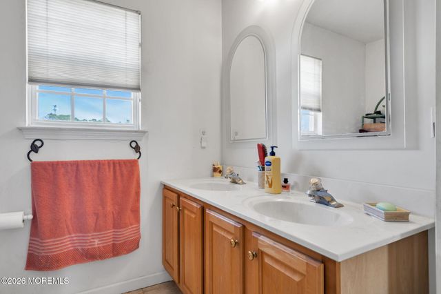 2010 Oak Dale Road, Toms River, NJ 08753