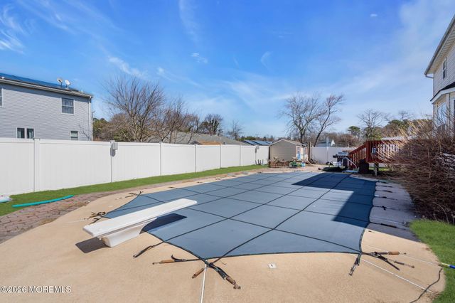 2010 Oak Dale Road, Toms River, NJ 08753