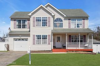 2010 Oak Dale Road, Toms River, NJ 08753