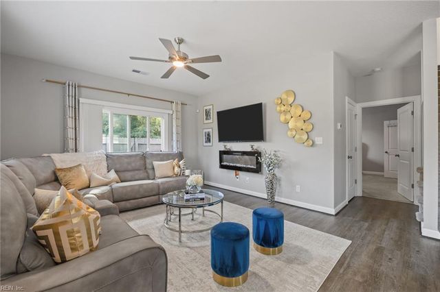 2401 Fieldsway DR, Chesapeake, VA 23320
