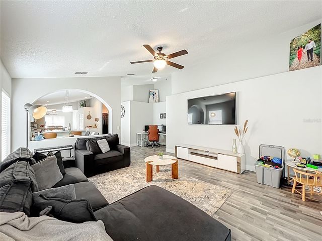 2045 NEWTOWN ROAD, Groveland, FL 34736