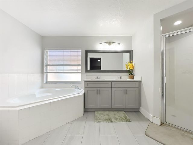 2045 NEWTOWN ROAD, Groveland, FL 34736