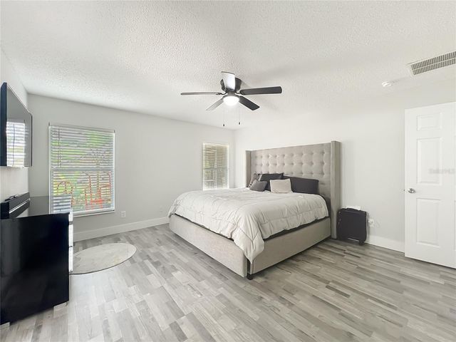 2045 NEWTOWN ROAD, Groveland, FL 34736