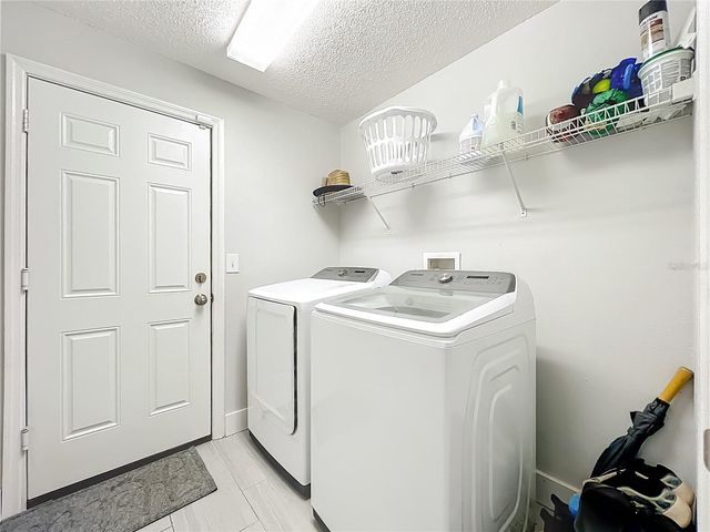 2045 NEWTOWN ROAD, Groveland, FL 34736