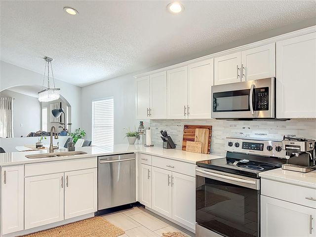 2045 NEWTOWN ROAD, Groveland, FL 34736