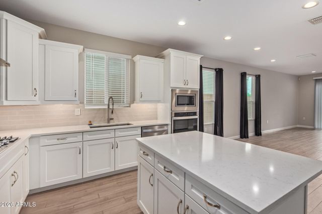 2035 E NORTHWOOD Drive, Phoenix, AZ 85024