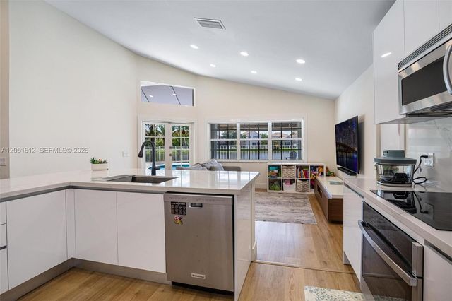 1045 Cedar Falls Drive 0, Weston, FL 33327