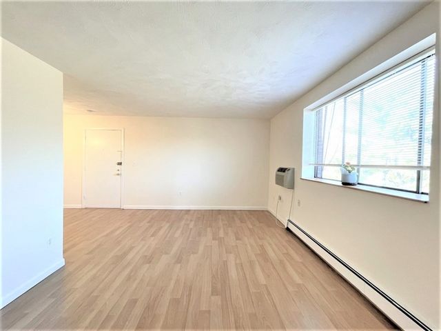 295 Main Street 28, Reading, MA 01867