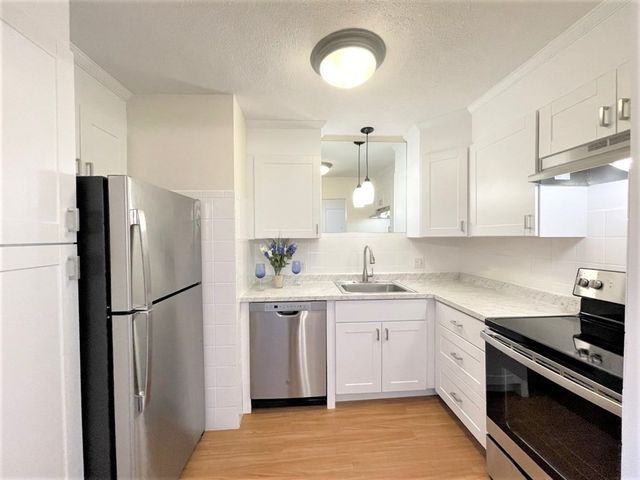 295 Main Street 28, Reading, MA 01867