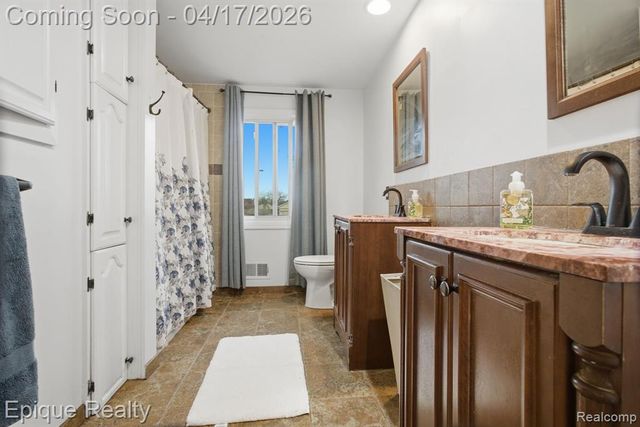 5013 Gardner Street, Sterling Heights, MI 48310