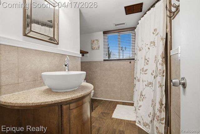 5013 Gardner Street, Sterling Heights, MI 48310