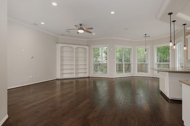 14 Graceful Elm Court, The Woodlands, TX 77381