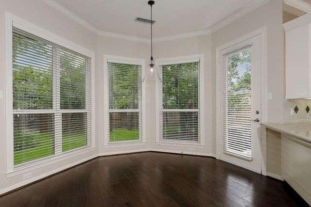 14 Graceful Elm Court, The Woodlands, TX 77381