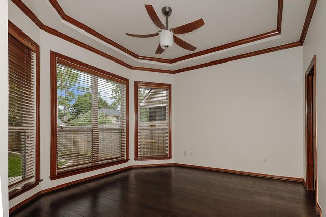 14 Graceful Elm Court, The Woodlands, TX 77381